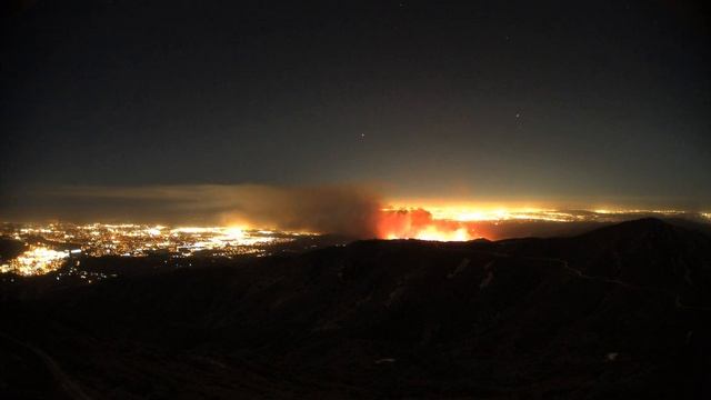 20201202 Bond Fire overnight color camera view progression in Orange County смотреть онлайн