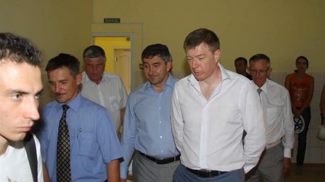 Ларин ездит по району смотреть онлайн