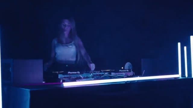 KRISMI - Live London, United Kingdom ⧸ Melodic Techno & Progressive House Mix DJ GERL
