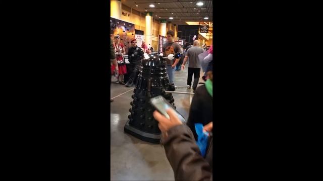 Doctor vs a dalek Comic Con смотреть онлайн