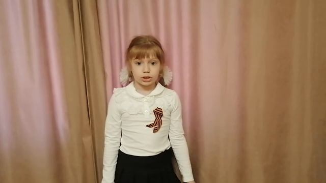 Харитонова Вера, 7 лет. "Застыли ели в карауле" смотреть онлайн