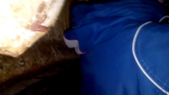 Сталк; лезем в танк с другом. Куча листовок с магазина " Ельдорадо":) смотреть онлайн