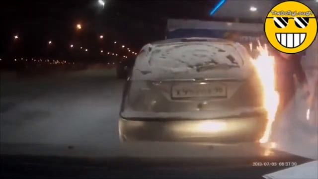 Mega Man 10 - Pump Man Theme (MUSIC VIDEO) GAS PUMP FAILS смотреть онлайн