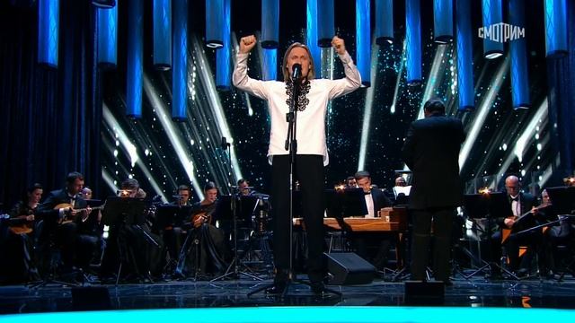 Максим Павлов "Сидят в обнимку ветераны" (А. Пахмутова, М. Львов) смотреть онлайн