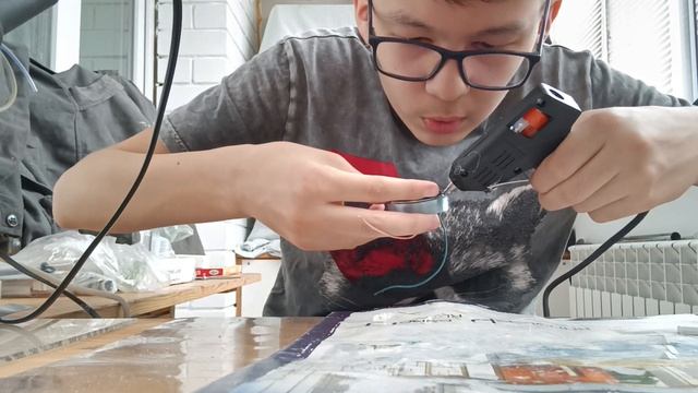 Делаем деталь для самодельного ElectroSpit TalkBox смотреть онлайн