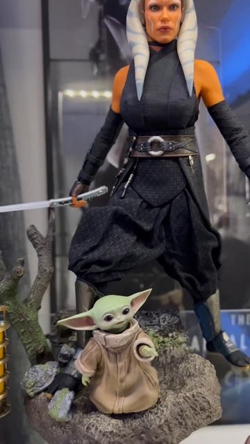 Hottoys- Ashoka Tano and Grogu Deluxe set. смотреть онлайн