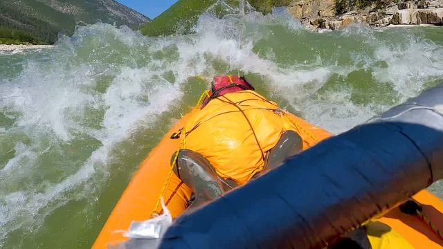 Соло на Индигирке V2.0. Отрывок из фильма. Индигирская труба, 3-й (?) порог