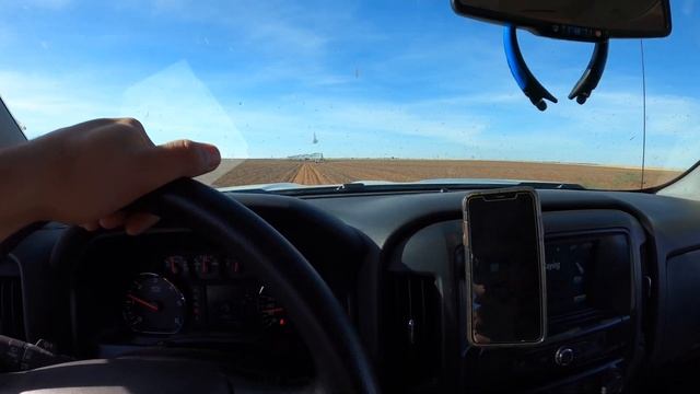 When a friend “helps” on the farm смотреть онлайн