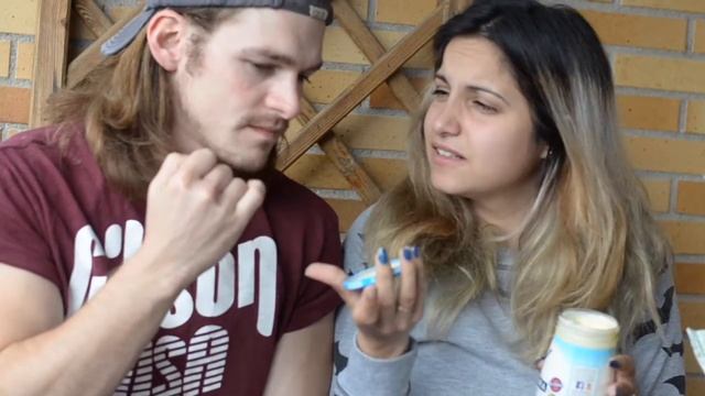 Spanish Food Box Taste Test смотреть онлайн