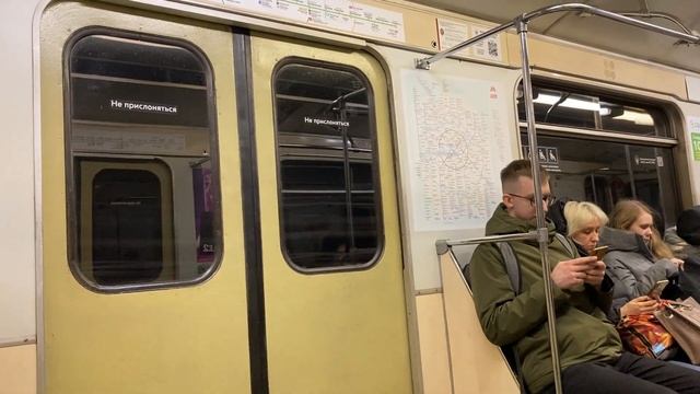 Вся Замоскворецкая линия Московского метрополитена. Алма-Атинская - Ховрино смотреть онлайн