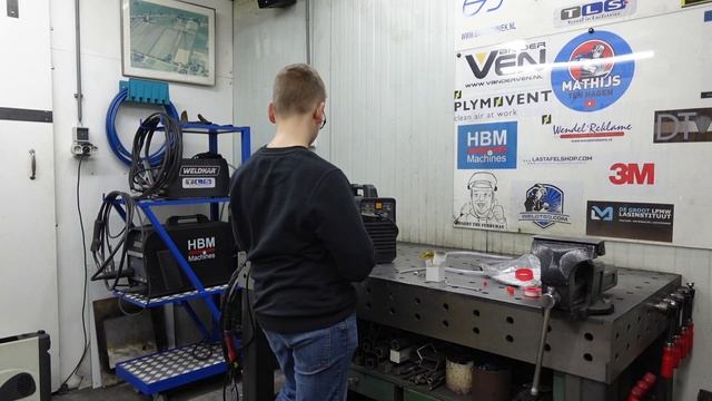 HBM CUT 40 Plasmasnijder met Digitaal Display en IGTB Technologie смотреть онлайн
