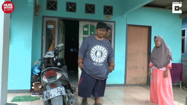 Wêreld se vetste kind skud amper 80 kg af смотреть онлайн