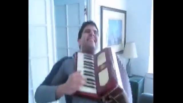 Toncho Plays The Accordeon смотреть онлайн