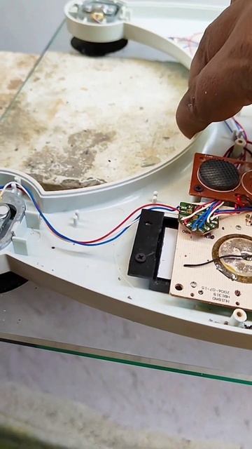 Replacing broken glass of a weighing machine #replacing #broken #glass #of #weighing #machine смотреть онлайн