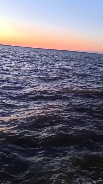 Встречаем закат на дамбе)