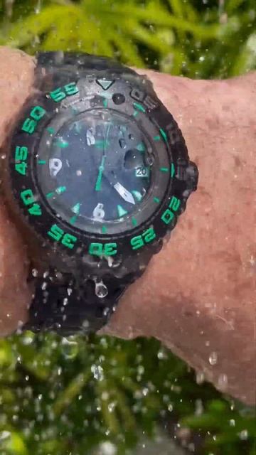 Jungle Rainshower Swatch Scuba Libre 20bar Deep Turtle suum400 смотреть онлайн