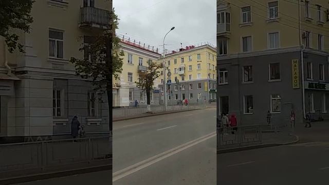 По осенней Уфе на автобусе, участок улицы Первомайская. 17.09.21. #18 #уфа #уфавидео #уфаэкскурии смотреть онлайн