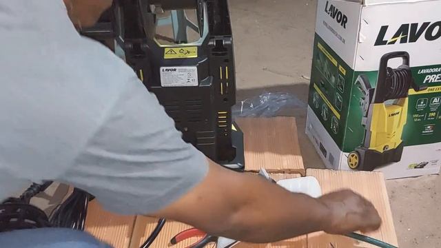 Como amontar a lavadora de Alta Pressão LAVOR DE 1800 W no passo-a-passo. смотреть онлайн