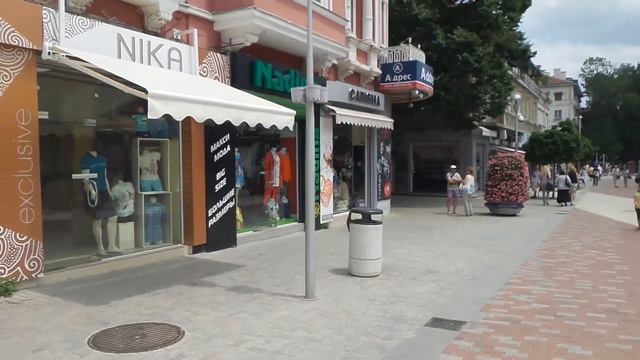 Варна красивая улица для туристов смотреть онлайн