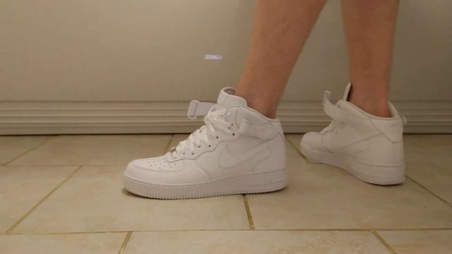 Spitting in AF1s and Hardcourts смотреть онлайн
