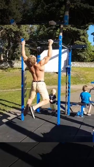 40 тонн за 35 минут на турнике и брусьях смотреть онлайн