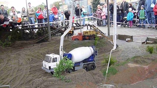 Putzmeister TATRA 8x8 смотреть онлайн
