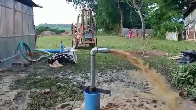 SUBMERSIBLE After drilling by mini borewell machine| mini tubewell machine| water solution kashmir смотреть онлайн