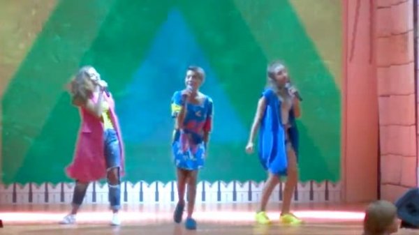 Республика Кидс ( Концерт в Центральном детском магазине )