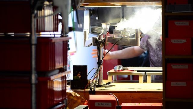Remote Smoke Machine смотреть онлайн