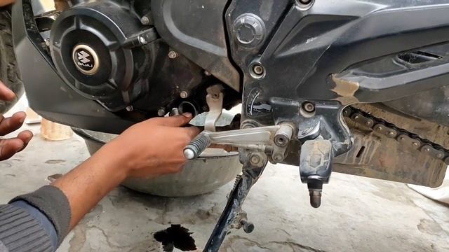Dominar 400 Engine Oil Change and Chain Clean and Lube | Self Service Dominar 400 смотреть онлайн