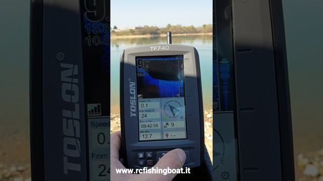 Toslon TF740 GPS AUTOPILOT BAITBOAT