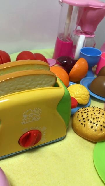 Playing bread toaster toy #asmr #shorts #satisfying #trending #viral смотреть онлайн