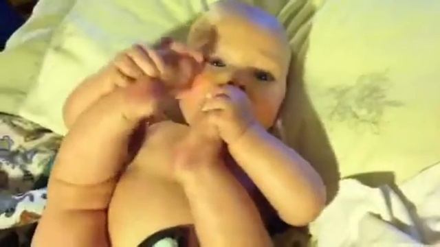 Freya Eats Her Feet смотреть онлайн