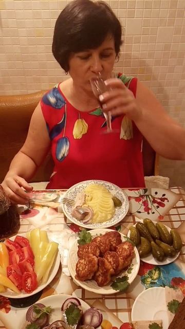сама пью🍷сама наливаю😄🤩💖 смотреть онлайн