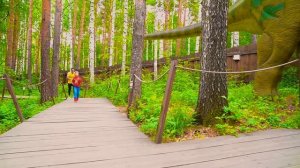 Сеня и Папа убегают от Оживших Динозавров