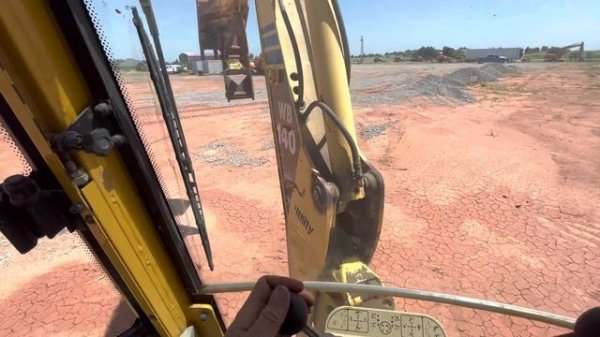 Komatsu WB 140 Backhoe