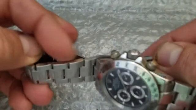 Rolex  Oyster Perpetual Superlative Chronometer Official Certified Cosmograph (Black)