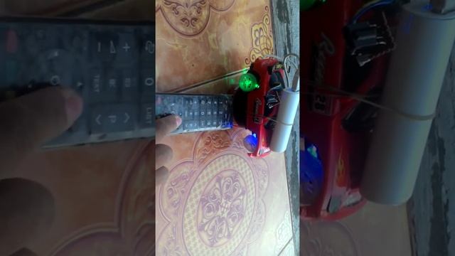 Membuat Mobil Remote Control dengan Remote TV dengan mikrokontroller atmega 326 dan H bridge L293D смотреть онлайн