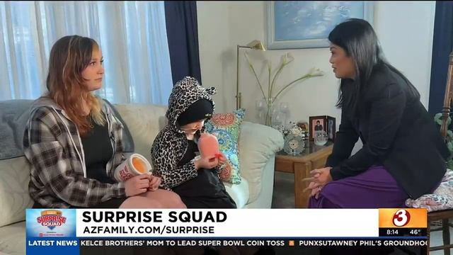 Surprise Squad helps mom struggling to pay for daughter's medical bills смотреть онлайн