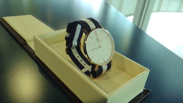 Daniel Wellington Classic Glasgow смотреть онлайн