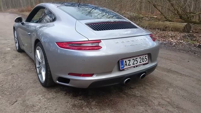 Enginesound from the new Porsche 991 Gen. 2 Carrera S with original sports exhaust смотреть онлайн