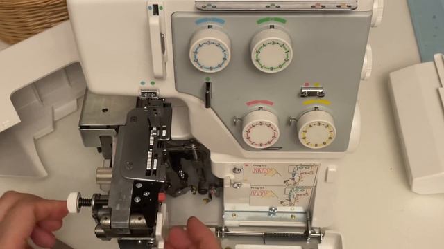 Wie Man Stichbreitzunge Einschaltet  Ausschaltet Bei Pfaff 4752 #nähmaschine #sewingmachine #pfaff