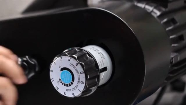Way Train UE-918SSA Полуавтоматический ленточнопильный станок с гидравлическим приводом смотреть онлайн