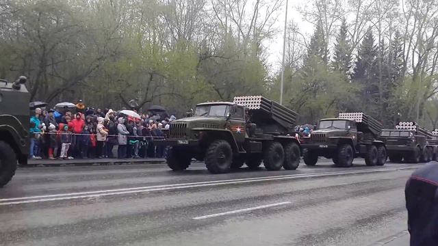 Техника с парада Екатеринбург смотреть онлайн