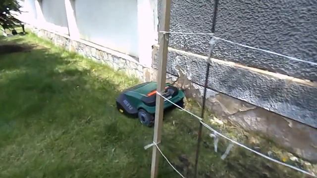 Косачка-робот Robomow RS612 - първо минаване по ръба смотреть онлайн