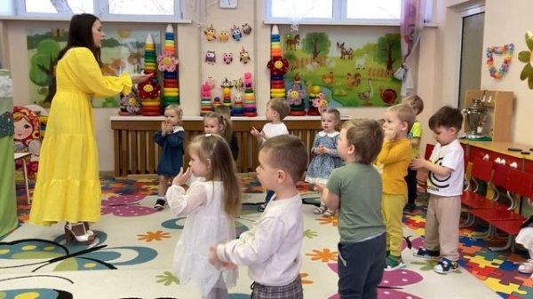 Песенка с движениями "Я пеку, пеку, пеку!" Группа №2 "Птенчики"