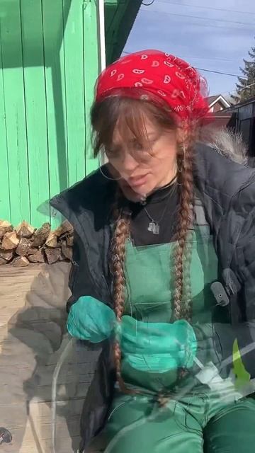 Как выкачать воду с колодца (кесона) без насоса ЛайфХак 💡LifeHacks смотреть онлайн