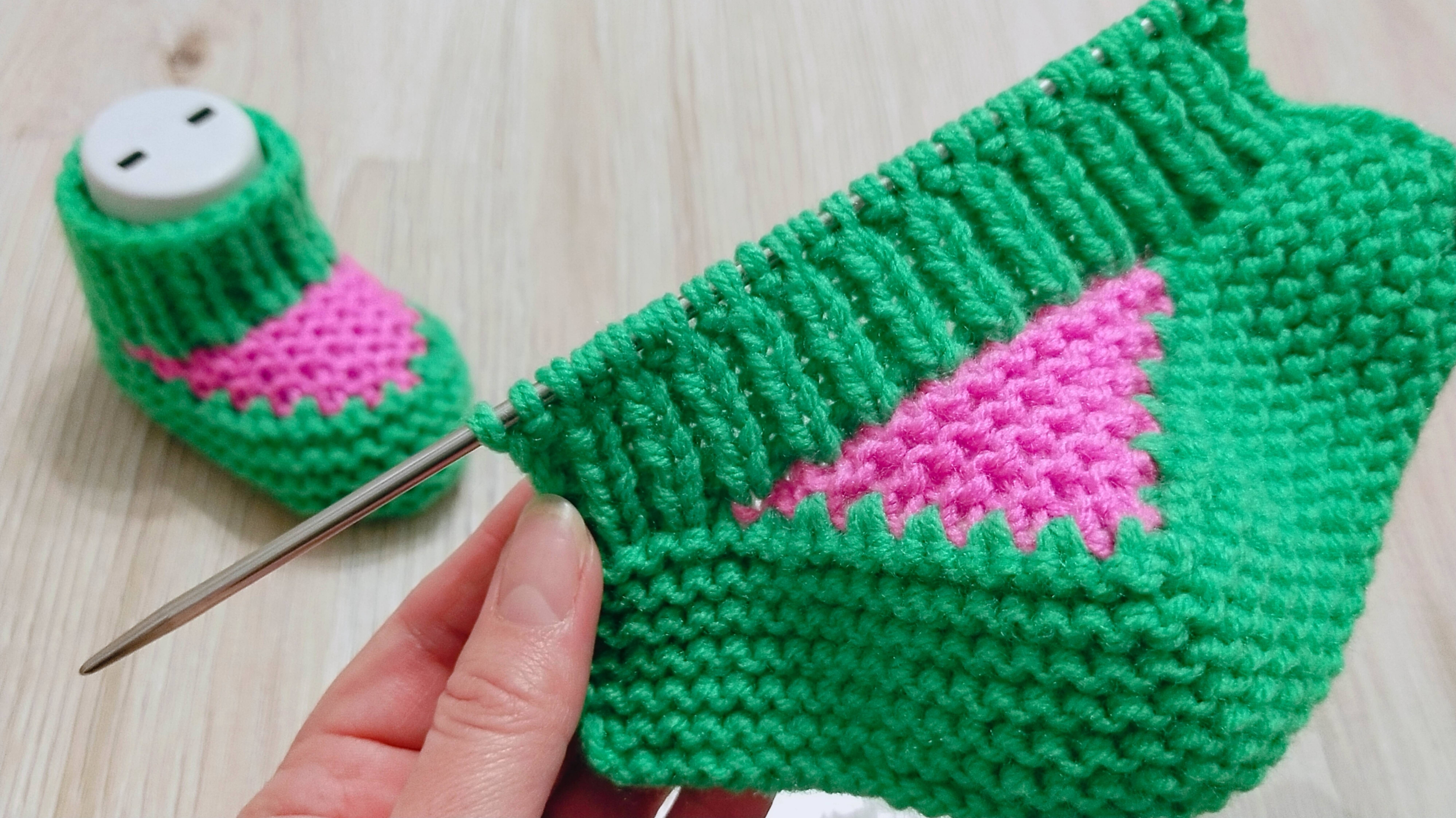 Когда СРОЧНО нужно связать пинетки 😅выбираю самый быстрый способ 🙃 смотреть онлайн