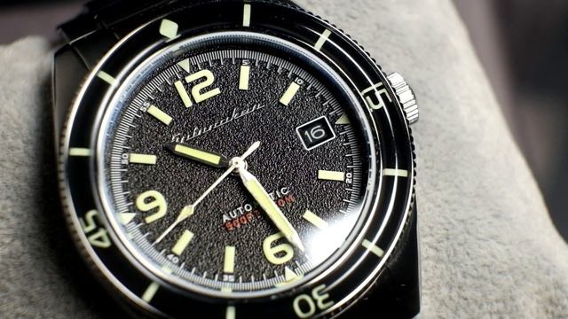 Spinnaker Fleuss SP-5055-44 Review: An affordable entrypoint into the steel sports watch game смотреть онлайн