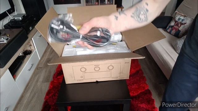Marantz SR7015 Unboxing смотреть онлайн